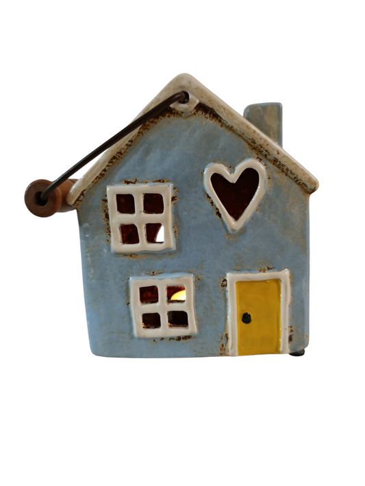 casetta candeliere in ceramica con manico in ferro e legno
